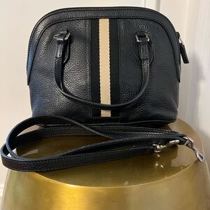Gucci Black Leather Crossbody Bag with Beige Stripe
